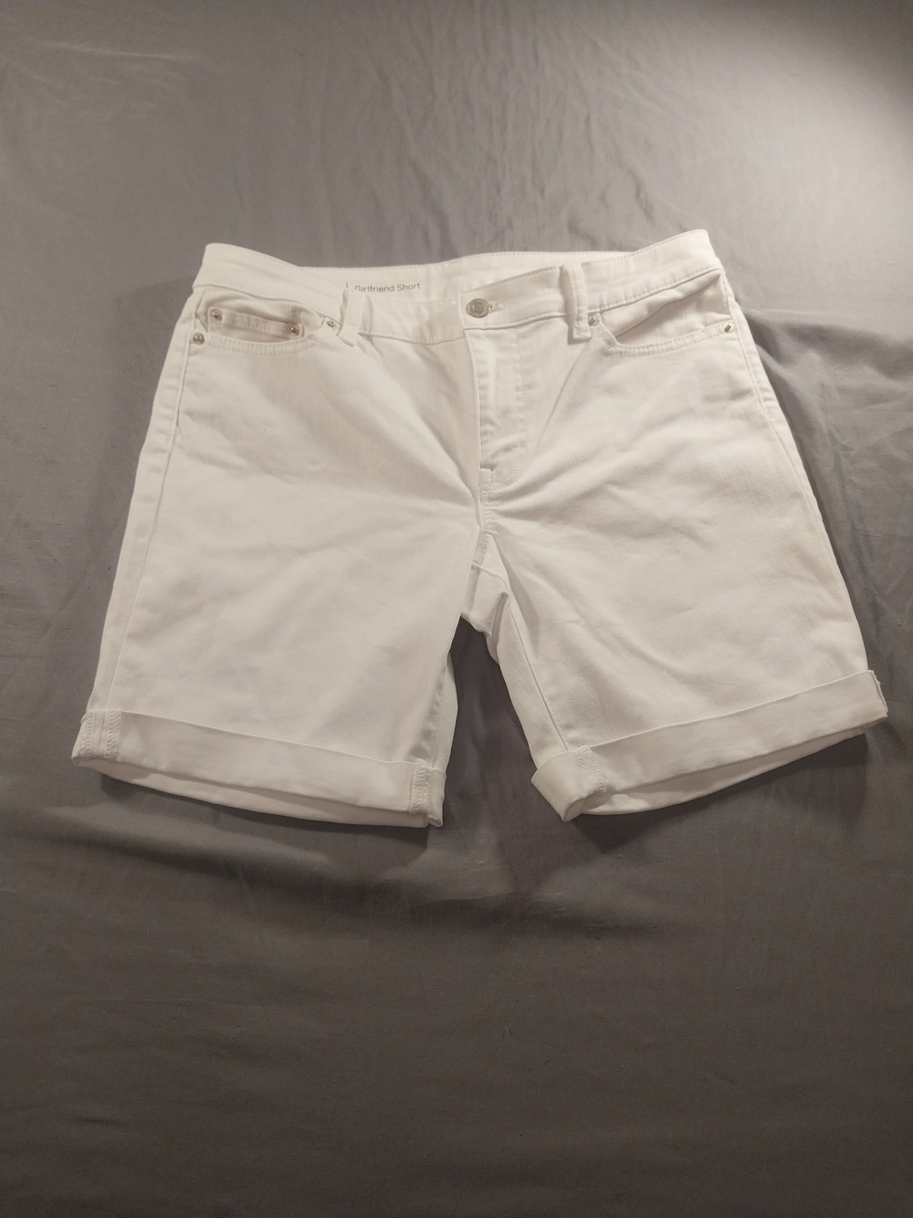 White Talbots Girlfriend Jeans in a size 8 Petite #292